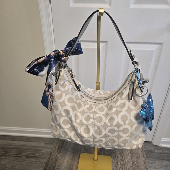 Coach Shoulderbag Signature Small Bag Green Satin Interior - Picture 16 of 16